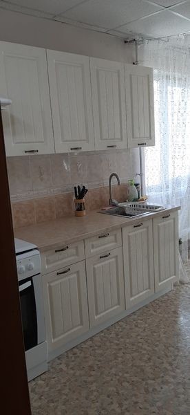Кухня модульная Луксор серый-кремовый в Югорске - yugorsk.mebel24.online | фото 2